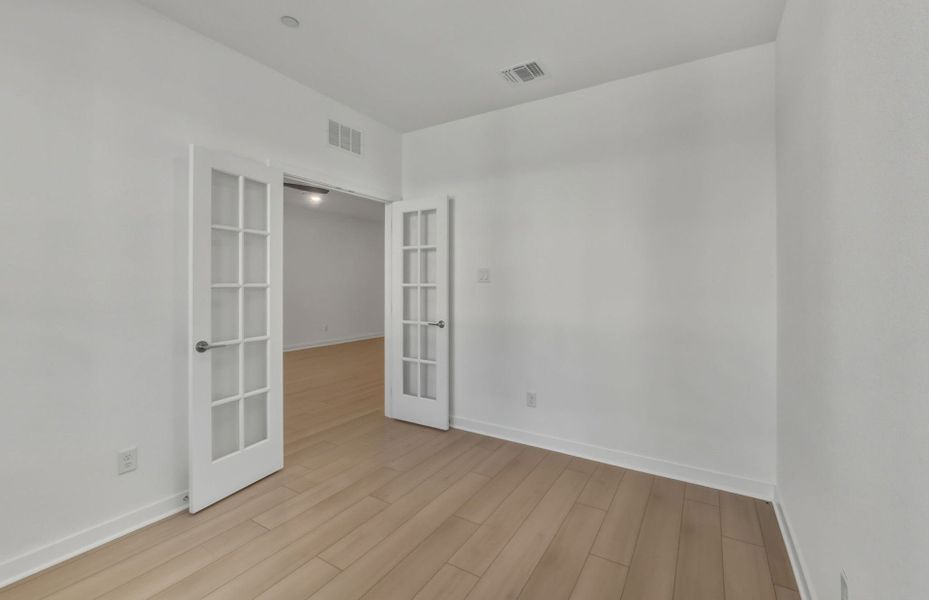 Spacious, unfurnished interior of a new home in Monarch on Main, Round Rock (Image 28).