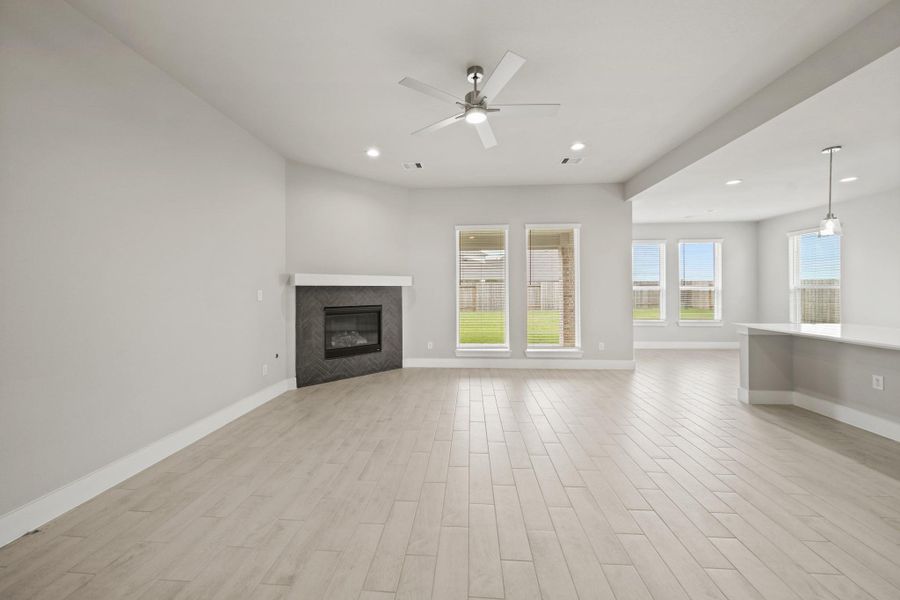 Spacious, unfurnished interior of a new home in Beacon Hill, Waller (Image 8). Spacious, unfurnished interior of a new home in Beacon Hill, Waller (Image 8).