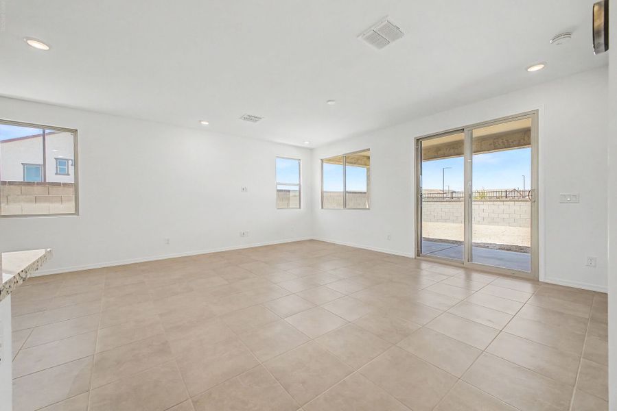 Spacious, unfurnished interior of a new home in Tyler Ranch, Buckeye (Image 10). Spacious, unfurnished interior of a new home in Tyler Ranch, Buckeye (Image 10).