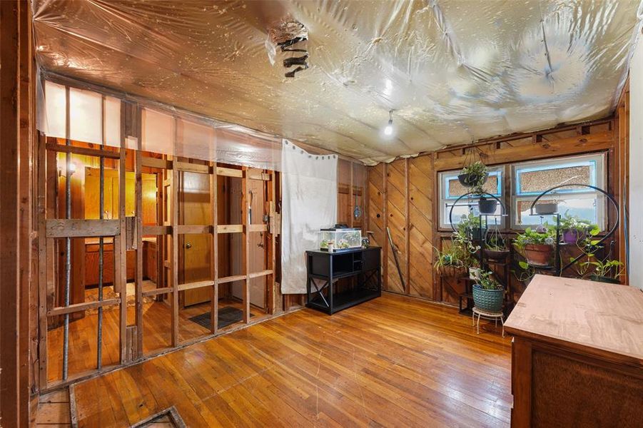 Image 34 of a home in .