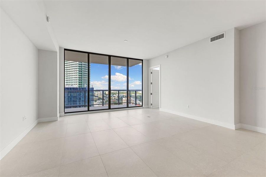 Spacious, unfurnished interior of a new home in , St. Petersburg (Image 18). Spacious, unfurnished interior of a new home in , St. Petersburg (Image 18).