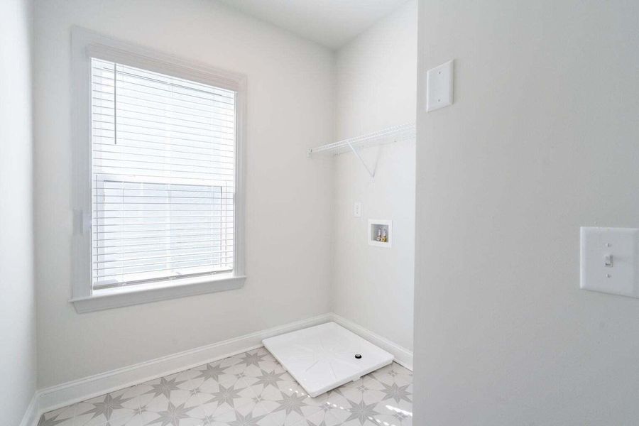 Spacious, unfurnished interior of a new home in Sweetgrass Station, Summerville (Image 20).