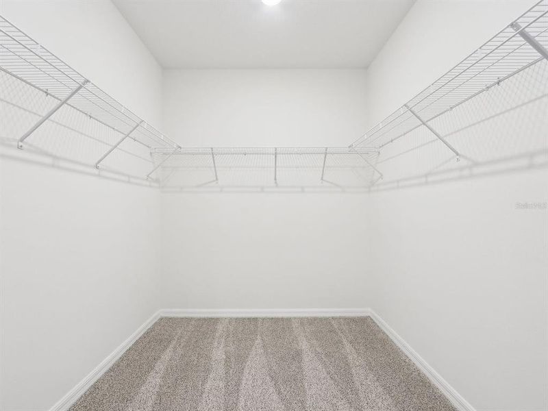 Spacious, unfurnished interior of a new home in The Reserve at Van Oaks, Auburndale (Image 24).