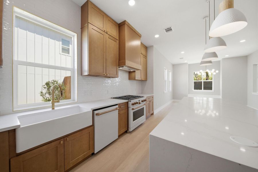 Furnished interior view inside a new home in , Tomball (Image 4).