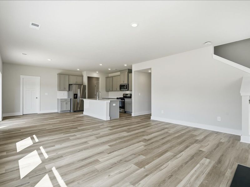 Spacious, unfurnished interior of a new home in Crossing at Abner Creek, Greer (Image 12). Spacious, unfurnished interior of a new home in Crossing at Abner Creek, Greer (Image 12).