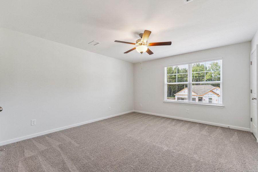 Spacious, unfurnished interior of a new home in Stillwater, Tullahoma (Image 14).