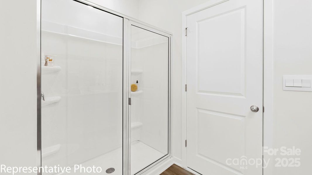 Spacious, unfurnished interior of a new home in Stanton, Richburg (Image 17).