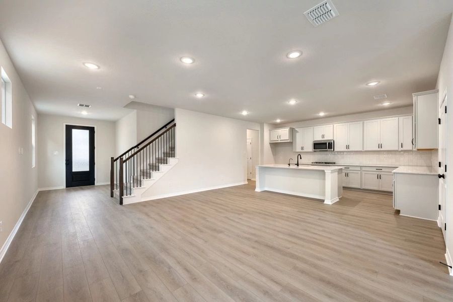 Spacious, unfurnished interior of a new home in Lariat, Liberty Hill (Image 13).