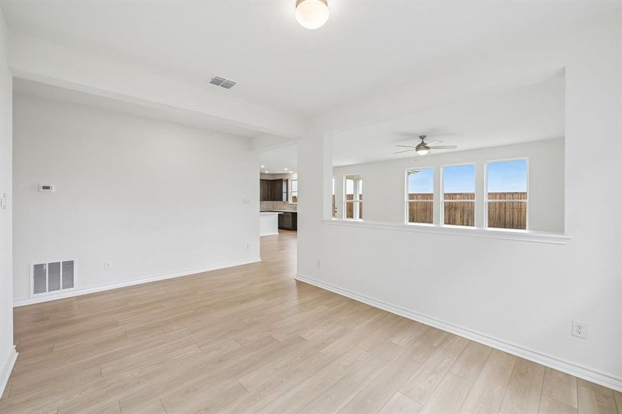 Spacious, unfurnished interior of a new home in Cottonwood Creek, Seagoville (Image 12).