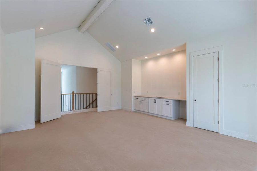 Spacious, unfurnished interior of a new home in , Tampa (Image 22). Spacious, unfurnished interior of a new home in , Tampa (Image 22).