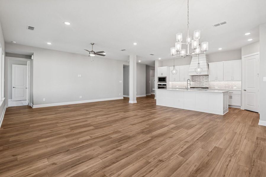 Spacious, unfurnished interior of a new home in ARTAVIA 65' Homesites, Conroe (Image 17). Spacious, unfurnished interior of a new home in ARTAVIA 65' Homesites, Conroe (Image 17).