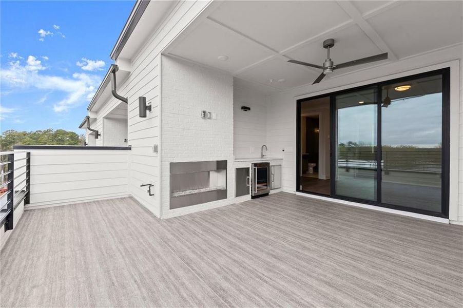 Exterior details and patio area of a home in , Alpharetta (Image 27).