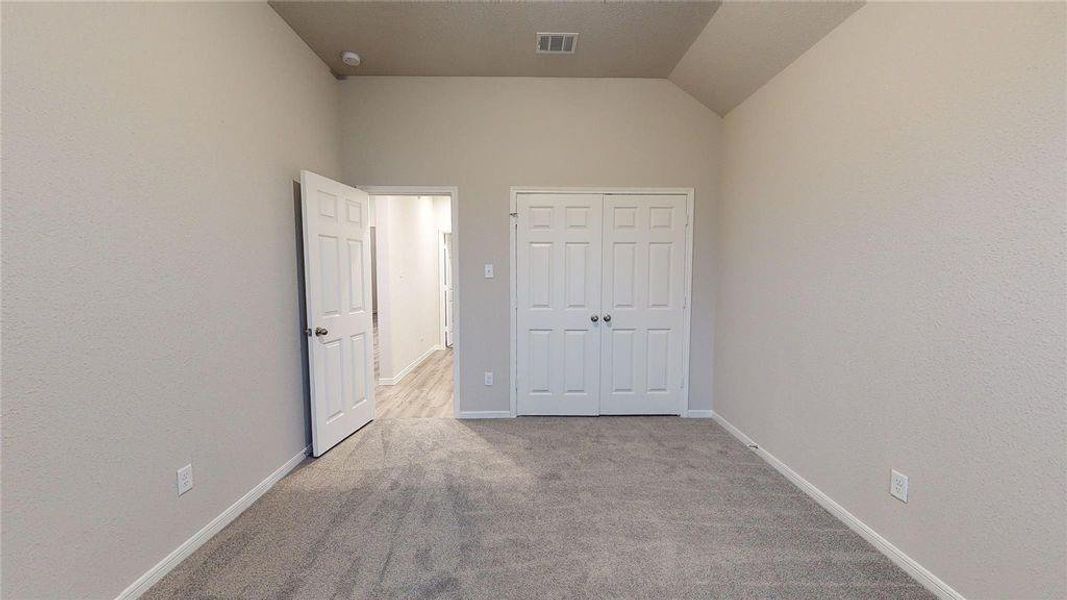 Spacious, unfurnished interior of a new home in River Ranch, Dayton (Image 27).