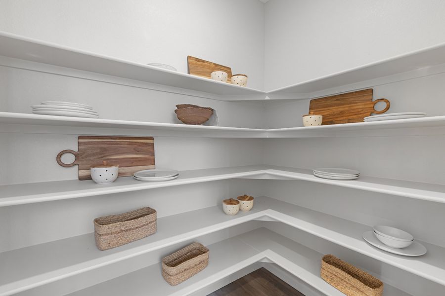 Representative interior finishes for a home built from the 4901 by Risewell Homes in The Aurora Highlands, Aurora (Image 20).