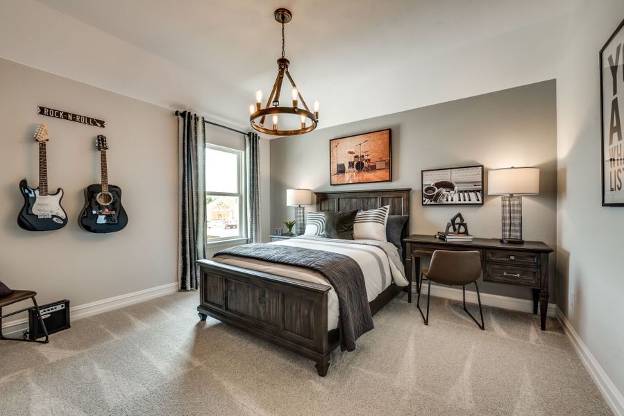 Representative furnished interior of a home built from the Harvard by Pulte Homes in Wellington, Fort Worth (Image 16).