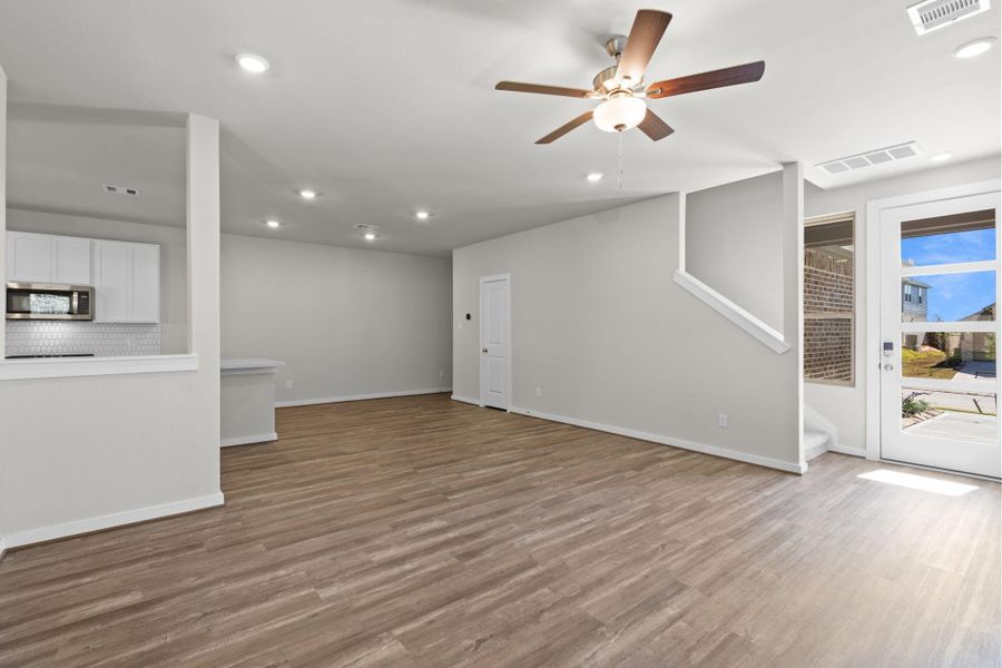 Spacious, unfurnished interior of a new home in Westridge Cove, Conroe (Image 19). Spacious, unfurnished interior of a new home in Westridge Cove, Conroe (Image 19).