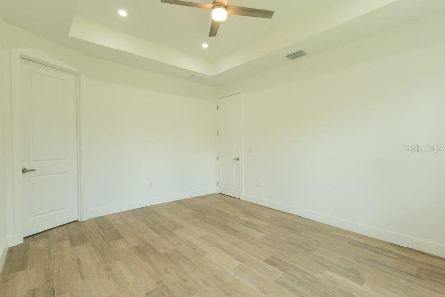 Spacious, unfurnished interior of a new home in , North Port (Image 10).