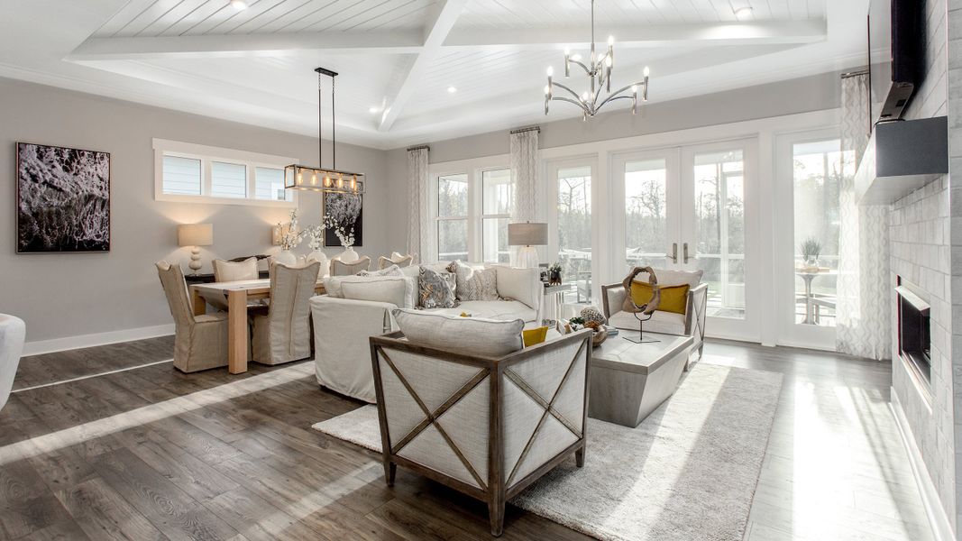 Great Room to Dining