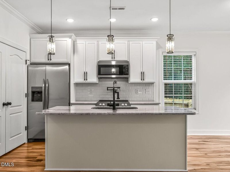 016-1280x960-kitchen