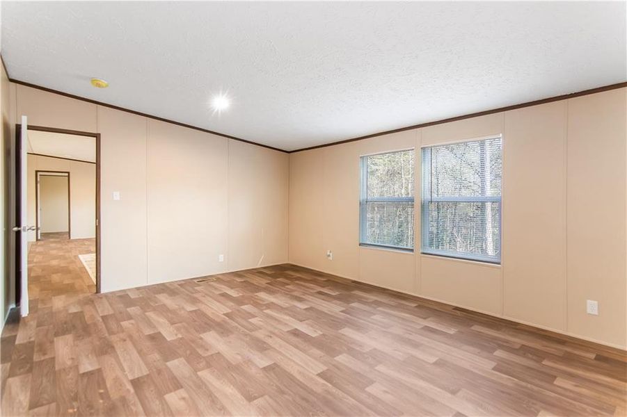 Spacious, unfurnished interior of a new home in , Talking Rock (Image 31).
