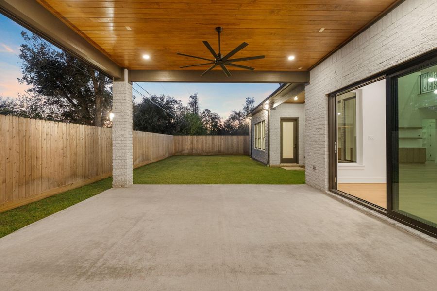 Exterior details and patio area of a home in , Houston (Image 28).