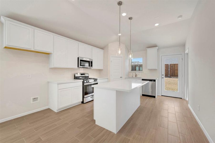 Furnished interior view inside a new home in Mobberly Farms, Pilot Point (Image 6).
