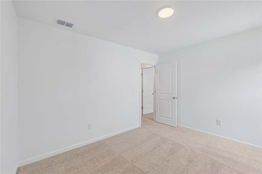 Spacious, unfurnished interior of a new home in The Pointe at Heron Bay, Locust Grove (Image 26). Spacious, unfurnished interior of a new home in The Pointe at Heron Bay, Locust Grove (Image 26).