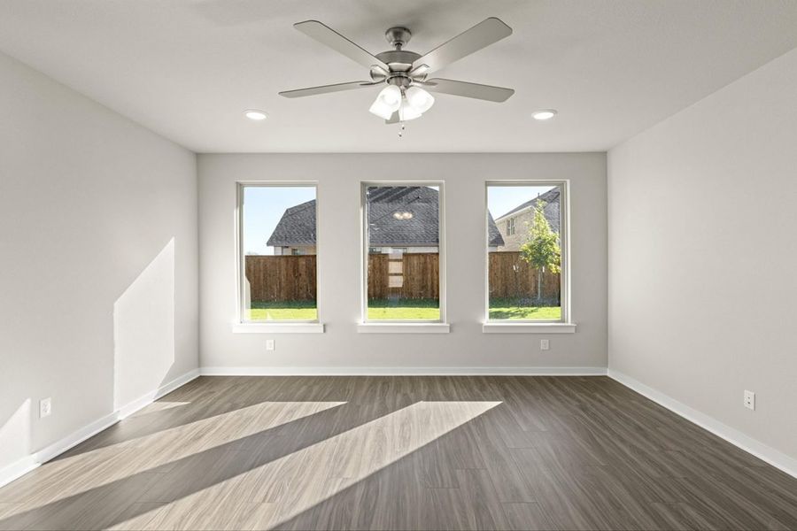 Representative unfurnished interior of a home built from the Sequoia II Katy Lakes 50s by Brohn Homes in Katy Lakes, Katy (Image 11).