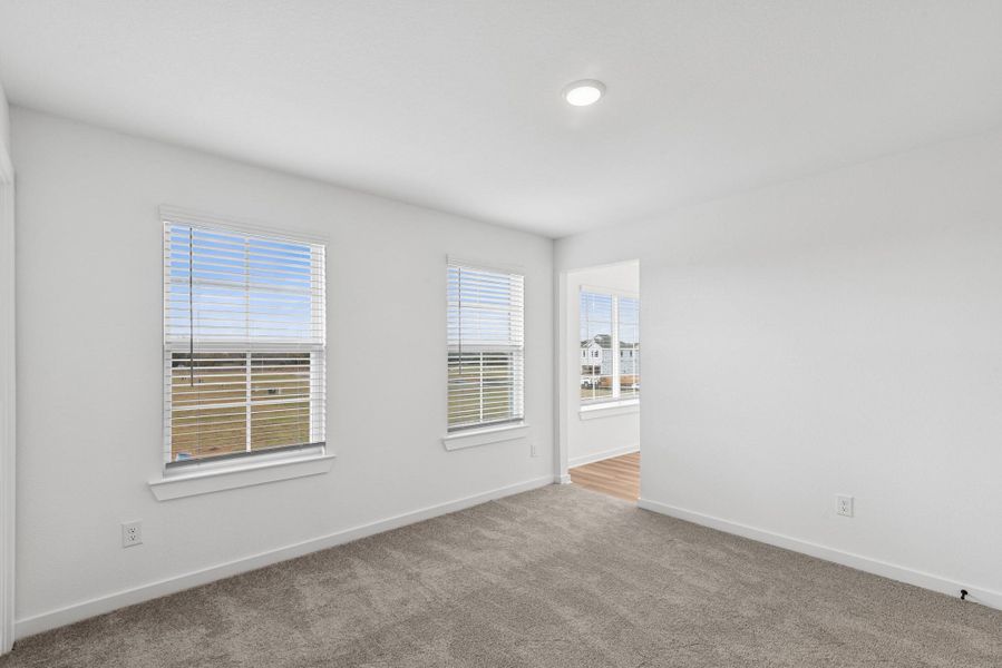Spacious, unfurnished interior of a new home in Summerview, Fulshear (Image 30).