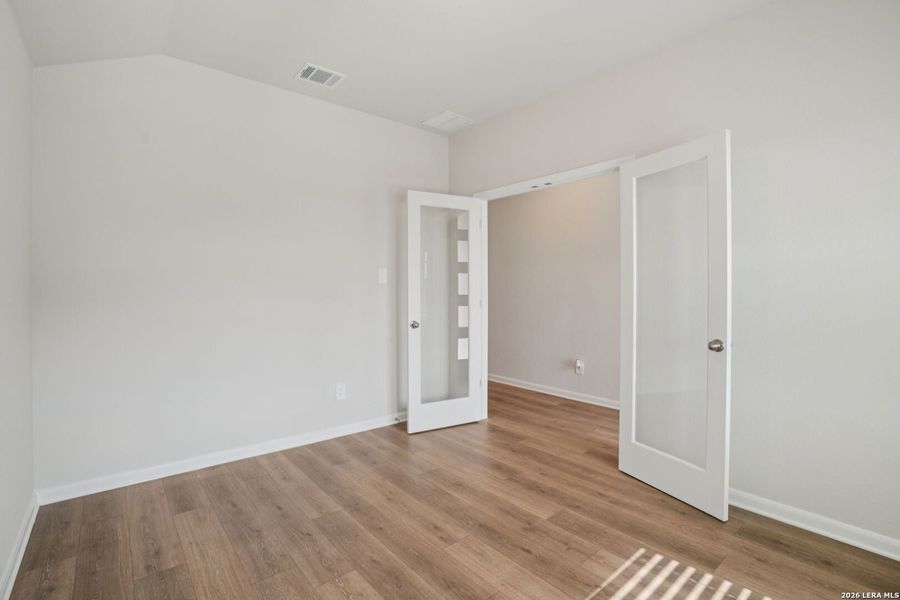 Spacious, unfurnished interior of a new home in Sagebrooke - Premier Series, San Antonio (Image 35).