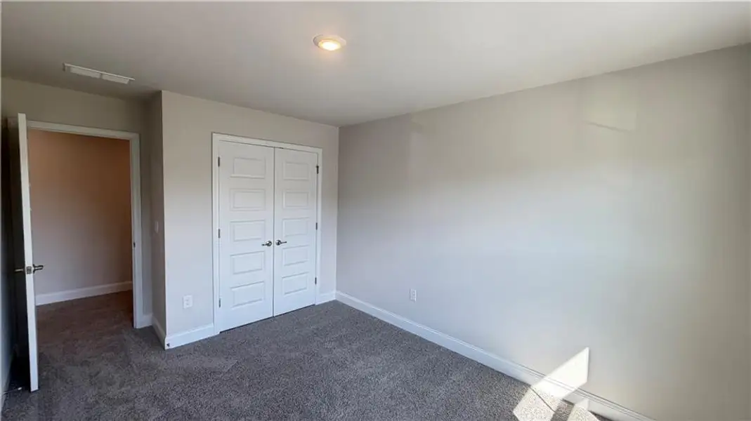 Spacious, unfurnished interior of a new home in Habersham Meadows, Demorest (Image 24).