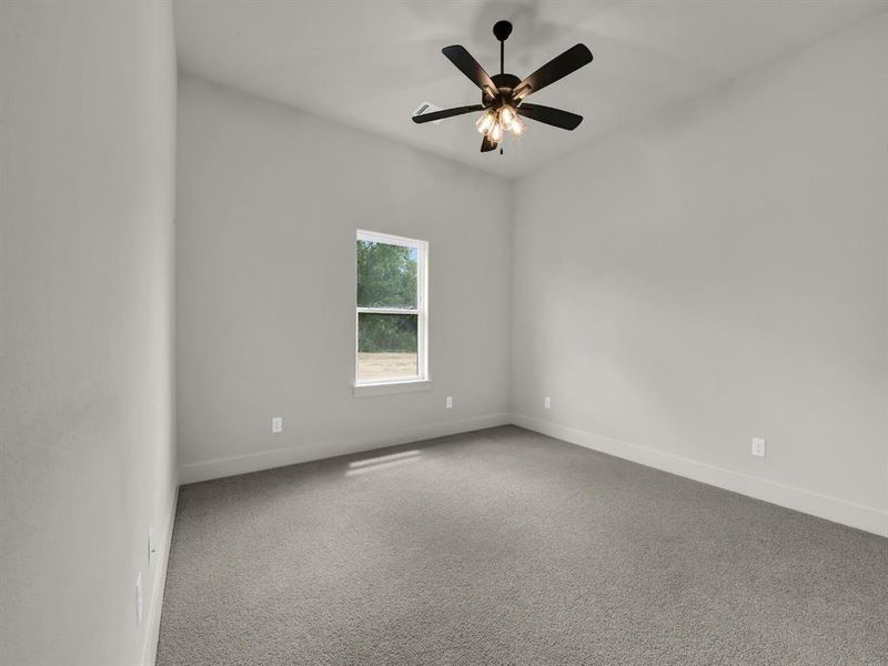 Spacious, unfurnished interior of a new home in , Weatherford (Image 16).