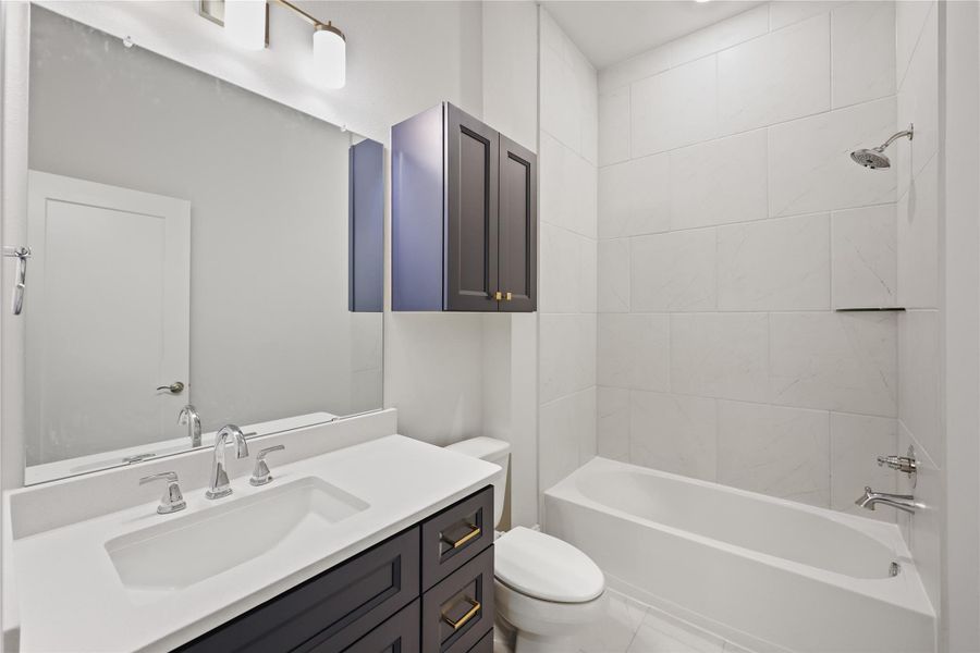 Furnished interior view inside a new home in Bentwater, Montgomery (Image 28). Furnished interior view inside a new home in Bentwater, Montgomery (Image 28).