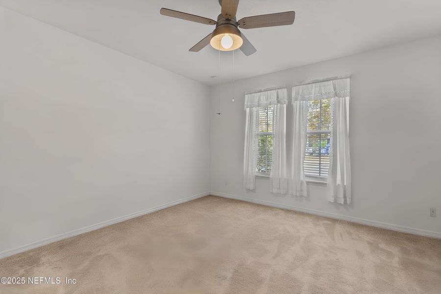 Spacious, unfurnished interior of a new home in Bradley Pond, Jacksonville (Image 37).