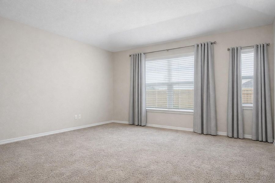 Spacious, unfurnished interior of a new home in Caldwell Ranch, Rosharon (Image 9).