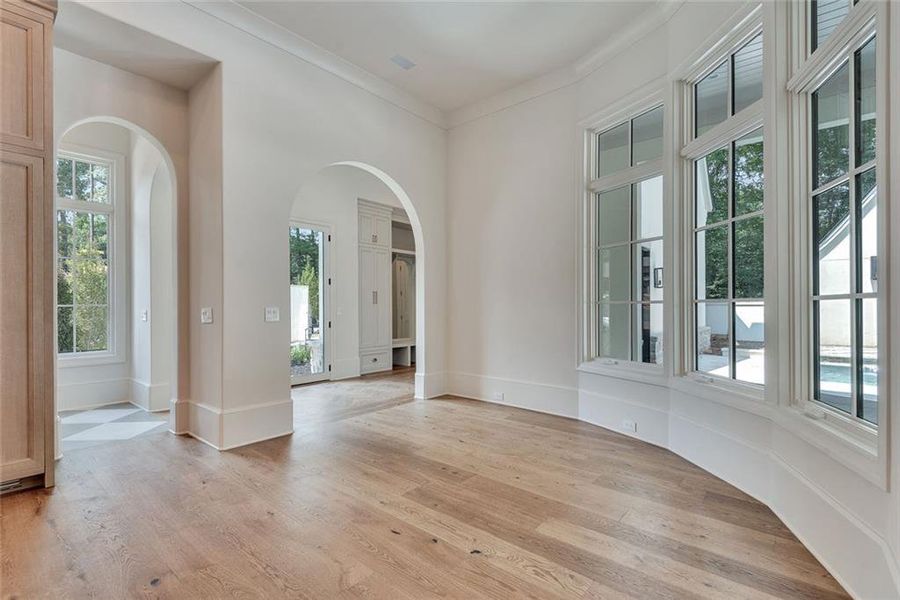 Spacious, unfurnished interior of a new home in , Alpharetta (Image 69).