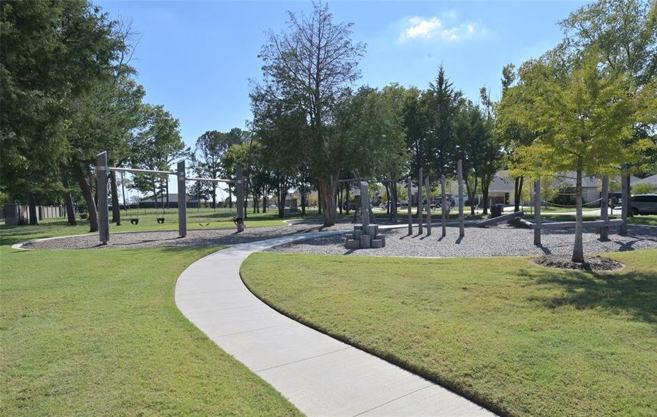 Natural landscape and outdoor views near Eagle Creek in Denton (Image 36).