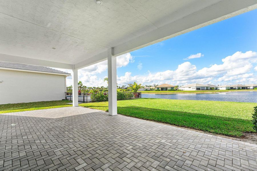 Exterior details and patio area of a home in , Port St. Lucie (Image 22).