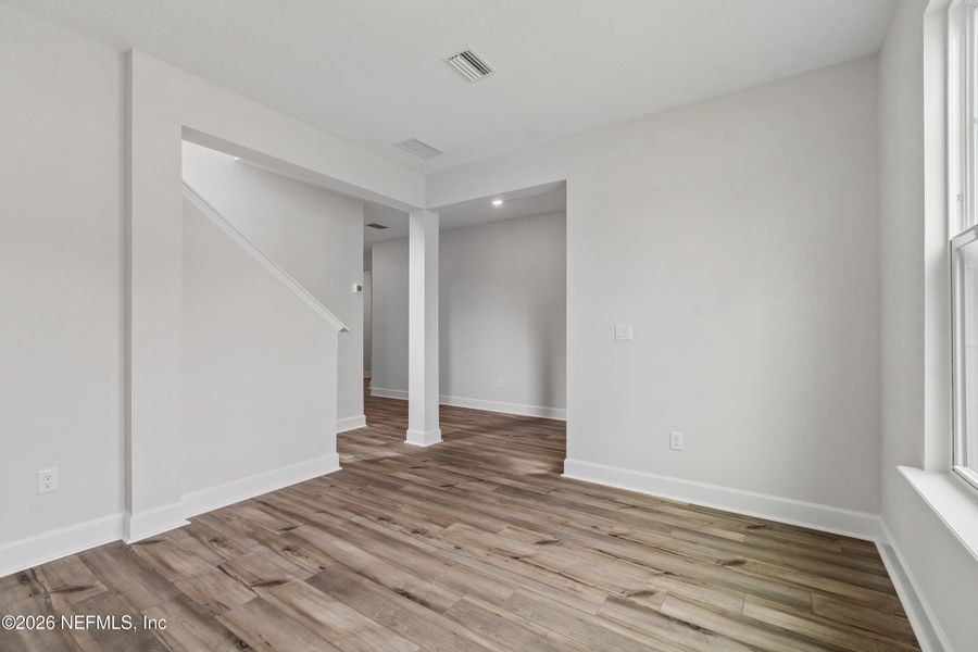 Spacious, unfurnished interior of a new home in Tributary 50', Yulee (Image 15).