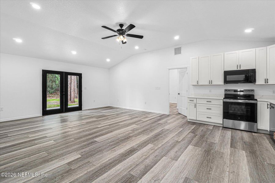 Spacious, unfurnished interior of a new home in , Satsuma (Image 9).