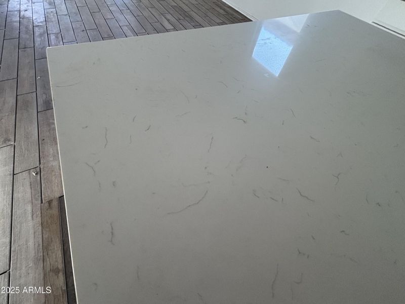 07 Quartz Countertop