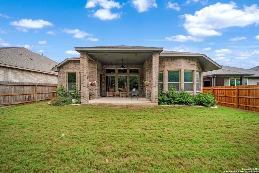 Exterior details and patio area of a home in Cibolo Crossing, Universal City (Image 29).