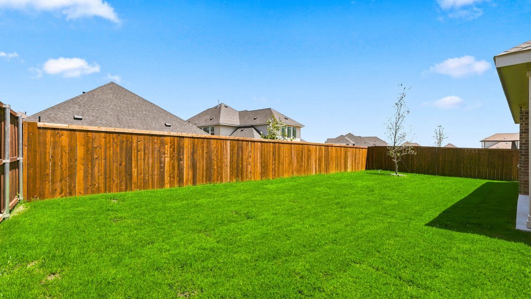 Exterior details and patio area of a home in Anna Ranch, Anna (Image 20).