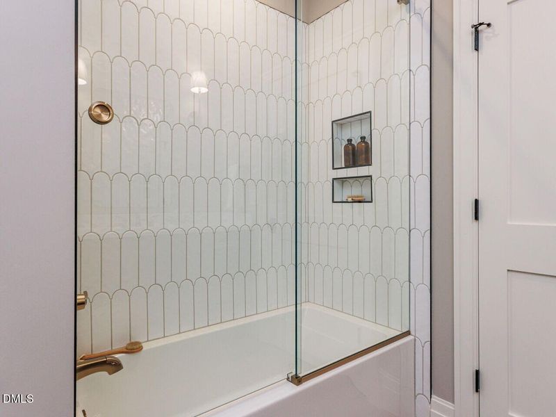 043-1280x960-bathroom 043-1280x960-bathroom