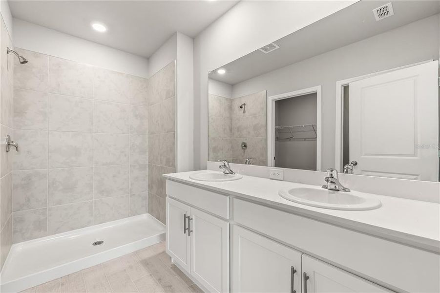 Furnished interior view inside a new home in Sea Cove, Punta Gorda (Image 9). Furnished interior view inside a new home in Sea Cove, Punta Gorda (Image 9).