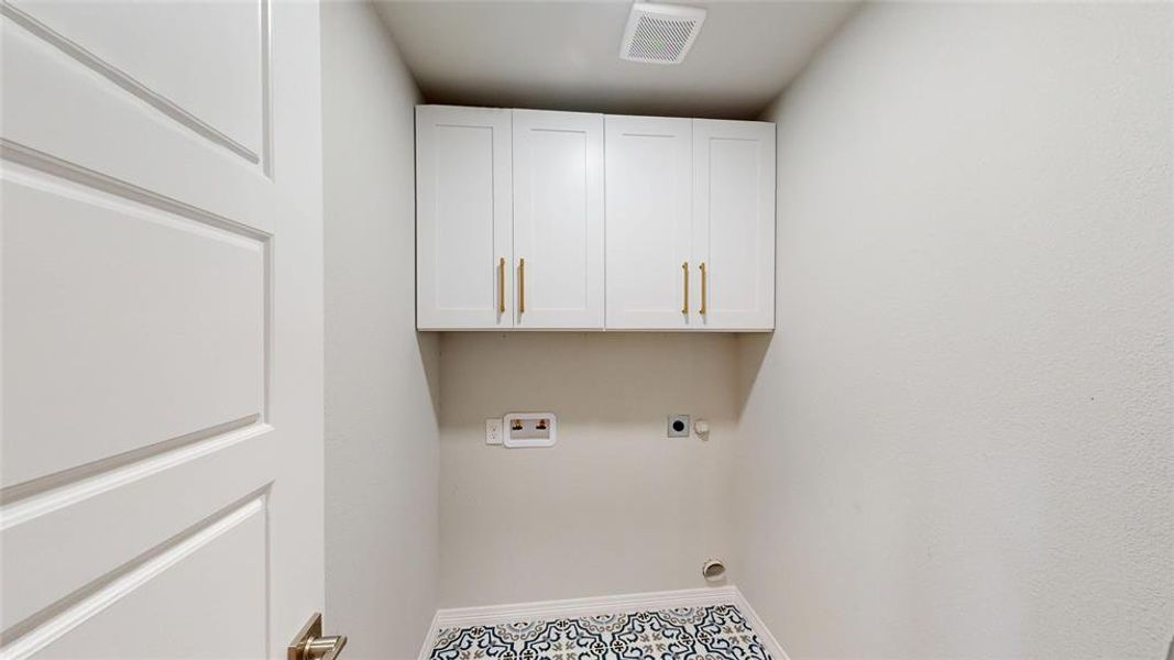 Spacious, unfurnished interior of a new home in , Cleburne (Image 28). Spacious, unfurnished interior of a new home in , Cleburne (Image 28).