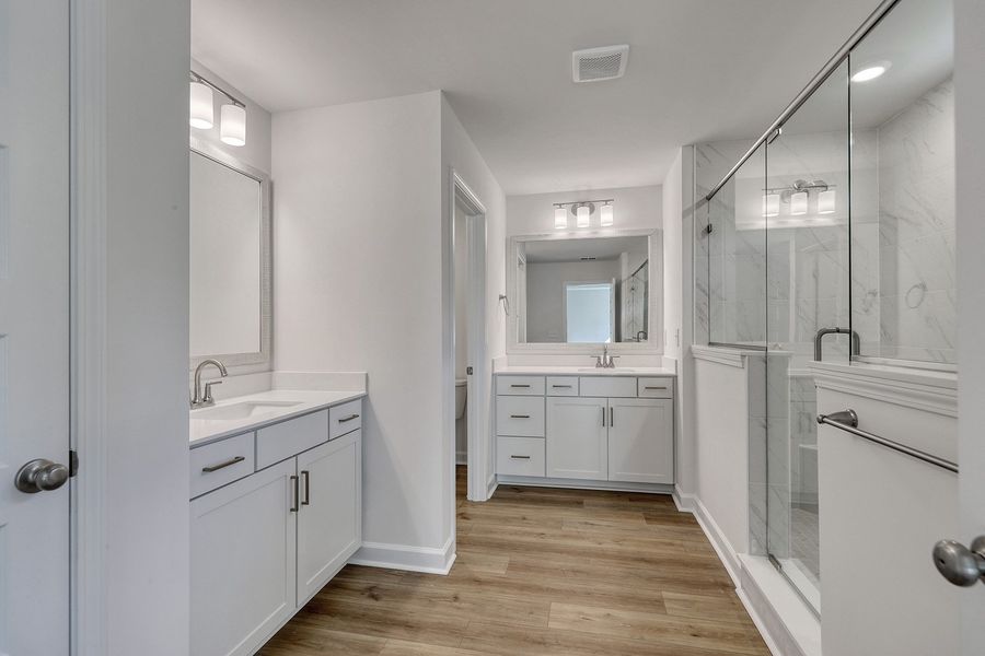 Furnished interior view inside a new home in Arcadia, Myrtle Beach (Image 13).