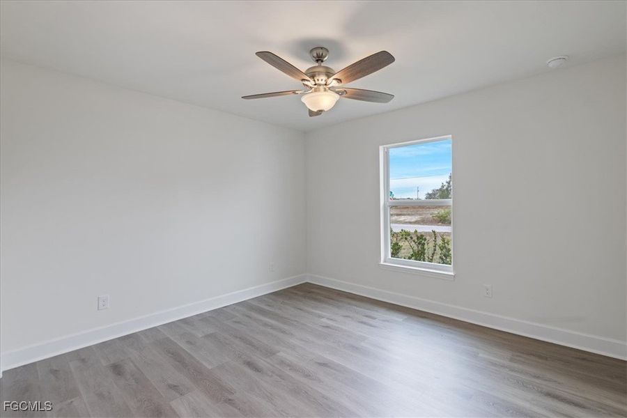 Spacious, unfurnished interior of a new home in Cape Coral, Cape Coral (Image 30).