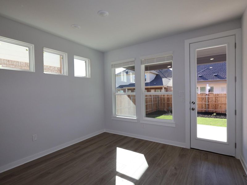 Spacious, unfurnished interior of a new home in Barksdale, Leander (Image 24).