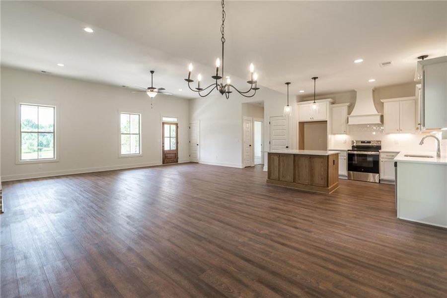 Spacious, unfurnished interior of a new home in , Social Circle (Image 16).